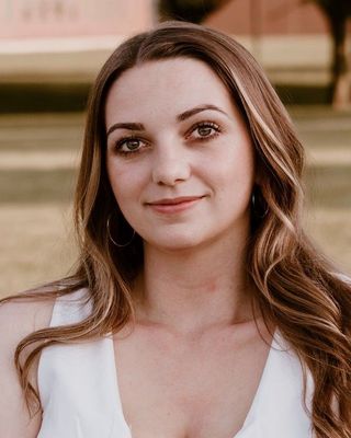 Photo of Logyn Naylor, Licensed Mental Health Counselor Associate, LMHCA