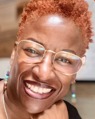 Photo of Emma Radway-Bright, Counsellor, PhD, PNCPS Acc.