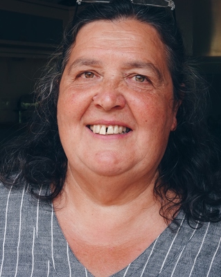 Photo of Elizabeth Nicola Mccann, Psychotherapist, MBACP Accred
