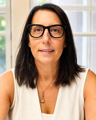 Photo of Michelle Perez, Registered Psychotherapist (Qualifying), MA,, MACP