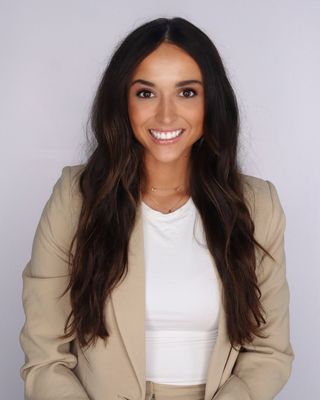 Photo of Emery Paige Pulido, Pre-Licensed Professional in Pinecrest, Raleigh, NC