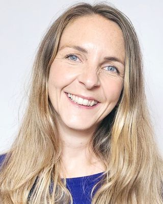 Photo of Laura Armstrong, Counsellor, MSc, MNCPS Acc.