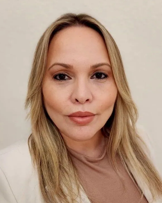 Photo of Elaine Lugo, Registered Mental Health Counselor Intern, RMHCI, MACP, CT-IC