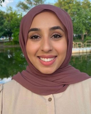 Photo of Alya Muharram, Pre-Licensed Professional in Cary, IL