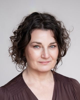 Photo of Natasha Kerr, Psychotherapist, MA, MUKCP