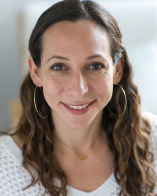 Photo of Lori Axler Miranda, Licensed Master Social Worker, LMSW