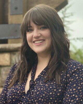 Photo of Hannah M. (Lgbtq+ Therapist), LCSW-A, Clinical Social Work/Therapist