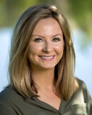 Photo of Madison Tweed, Licensed Professional Clinical Counselor in Edina, MN