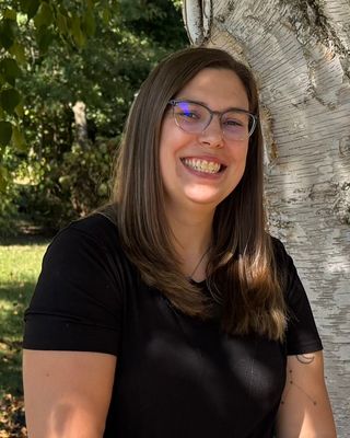 Photo of Whitney Root