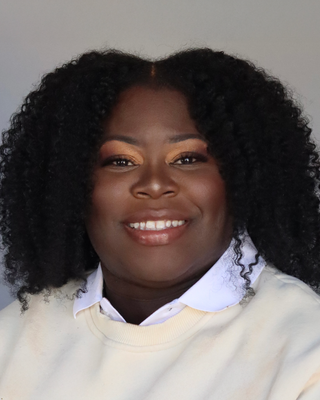 Photo of Yasmin Ceacal-Releford, Clinical Social Work/Therapist, LICSW