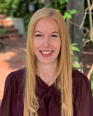 Photo of Lisa Bograd, Marriage & Family Therapist, MA, MFT