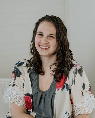 Photo of Sarah Denen, Pre-Licensed Professional, Psy.D.