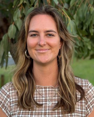 Photo of Emily Stapel, Psychologist, MPsych, PsyBA Prov