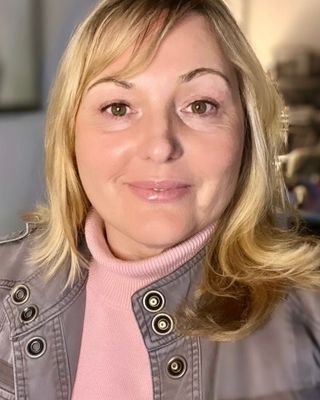 Photo of Kristin Denault, Registered Social Worker, BSW, MSW, RSW