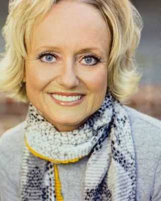 Photo of Annie Old, Clinical Social Work/Therapist, MSSW, LISW-CP