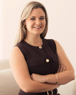 Photo of Shannon Edwards, Social Worker, MA, AMHSW