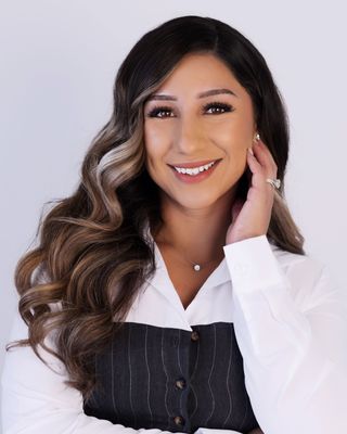 Photo of Vanessa Mastandrea, Marriage & Family Therapist, MA, LMFT