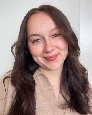 Photo of Samantha Burnett, Clinical Social Work/Therapist, LLMSW