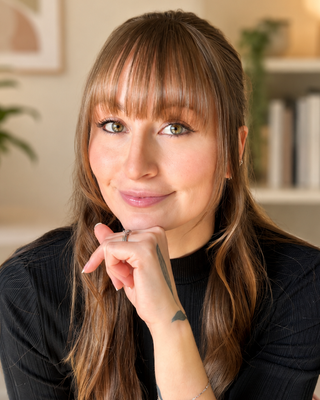 Photo of Alyssa Espinoza - Individual & Couples Therapy/ Alyssa Espinoza, Registered Psychotherapist (Qualifying), RP, MACP, MEd
