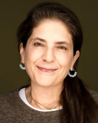 Photo of Tami Oren, Counsellor, MBACP
