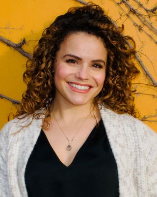 Photo of Christina Avellán Mantilla, Pre-Licensed Professional in Northwest, Portland, OR