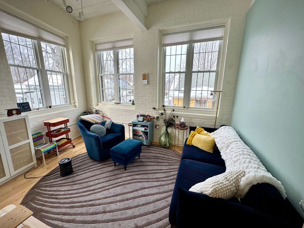 Now, doesn't that look like the perfect couch to cry about your troubles on?