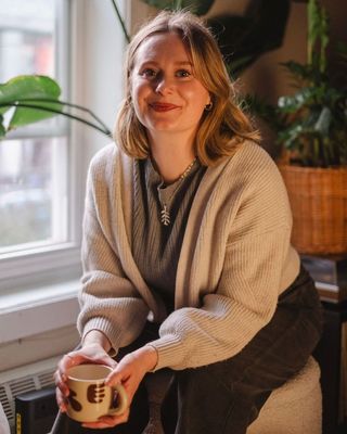 Photo of Julia Allen, Registered Psychotherapist (Qualifying), RP(Q)