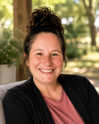 Photo of Alexandria Davis, Marriage & Family Therapist, LCMFT