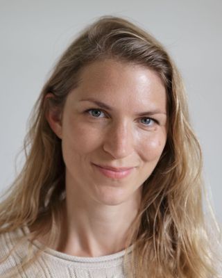 Photo of Sarah Hammond, UKCP Trainee, Psychotherapist