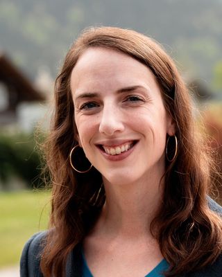 Photo of Elise Layton, Clinical Social Work/Therapist, LLMSW