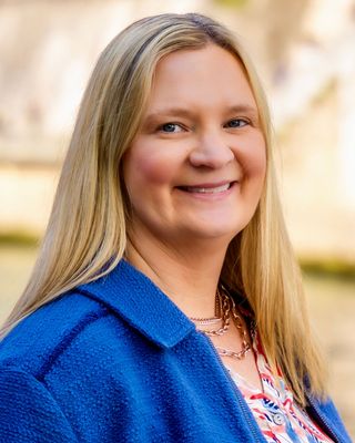 Photo of Julie Bihlmeyer, Pre-Licensed Professional