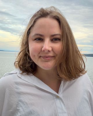Photo of Audrey Meadowcroft - Audrey Meadowcroft • Seattle IFS Therapy, Licensed Mental Health Counselor Associate, LMHCA, MACP