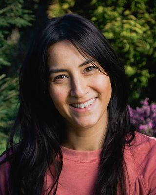 Photo of Serena Stabler, Psychotherapist, DCounsPsych, MBACP