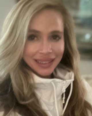 Photo of Loryn Panahpour, Licensed Professional Counselor, LPC, LMHC, MFT