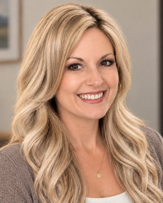 Photo of Stephanie Sanders, Marriage & Family Therapist, MA, LPCC, LMFT