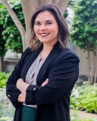 Photo of Alexandra Holdefer, Clinical Social Work/Therapist, LCSW