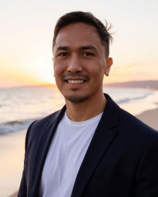 Photo of BRYAN GUAN, Clinical Social Work/Therapist, MSW, LICSW