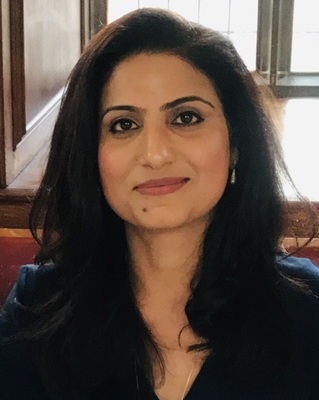 Photo of Dr Farasat Sadia, DCounsPsych, Psychotherapist in Cambridge
