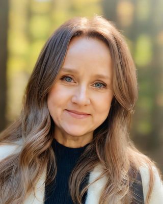 Photo of Robyn Bryson, Counsellor, MC, RCC