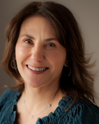 Photo of Elise Zamsky, PhD, Psychologist in Washington