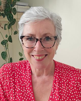 Photo of Stephanie Edmonds, Counsellor, MBACP