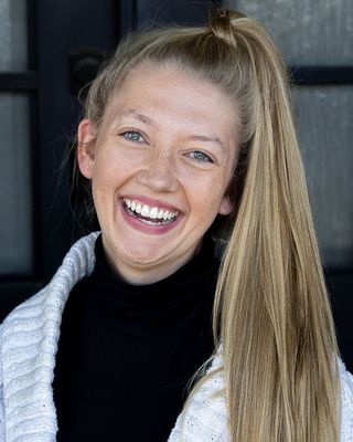 Photo of Dr. Aunastasia Zsidiewicz, Clinical Social Work/Therapist, PhD, LICSW, EMDR, CADC I
