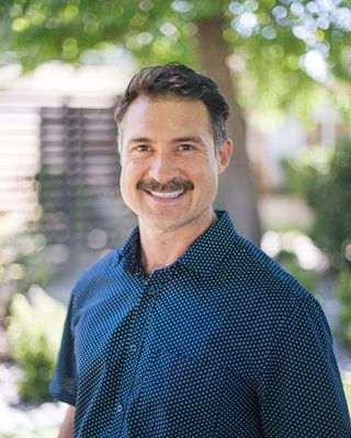 Photo of Robert Osak, Licensed Professional Clinical Counselor, LPCC