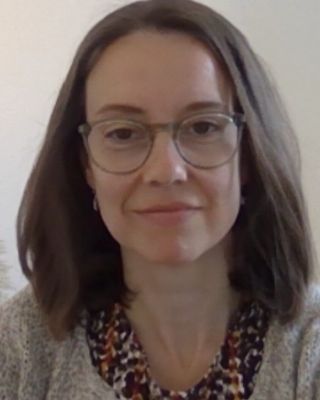 Photo of Sarah English, Psychotherapist, MBACP Accred
