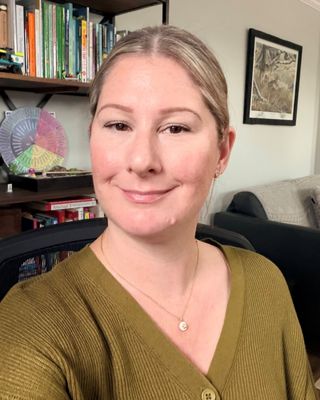 Photo of Lisa Robic, Clinical Social Work/Therapist, MSW, RSW, CTTS