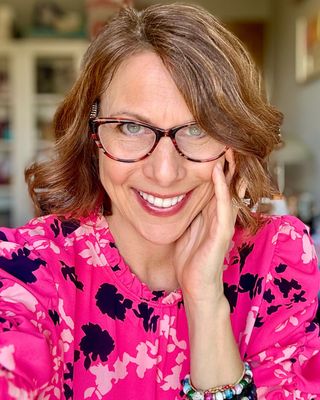 Photo of Dr. Laura Dessauer, Licensed Mental Health Counselor, EdD, LMHC, LCAT