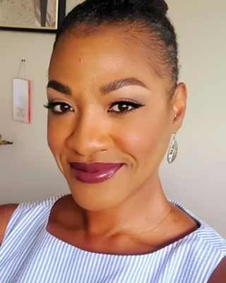 Photo of Amera Thomas, Licensed Mental Health Counselor, LMHC