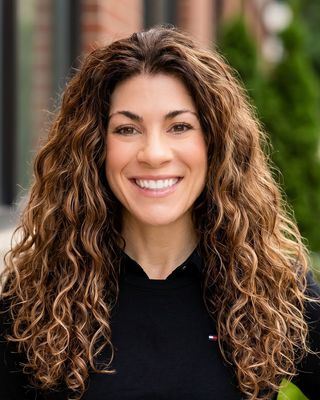 Photo of Stephanie Machado, Pre-Licensed Professional, MS, PCA