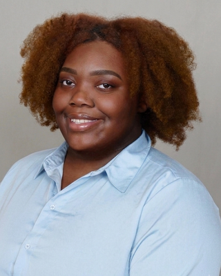 Photo of Elaine Powell, Pre-Licensed Professional