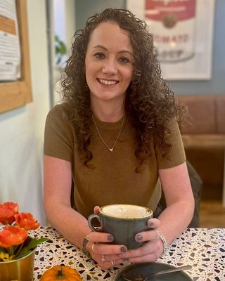 Photo of Emily Abrahams, Counsellor, MSc, MBACP